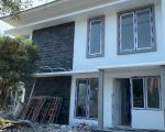 thumbnail-rumah-citraland-dekat-graha-family-pakuwon-indah-wiyung-2