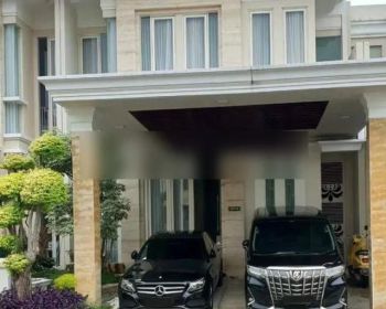 Rumah Pakuwon Indah Dekat Graha Family, Citraland, Wiyung,royal Residence